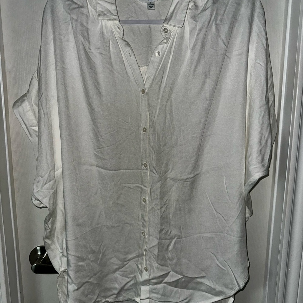 Time and Tru White Blouse